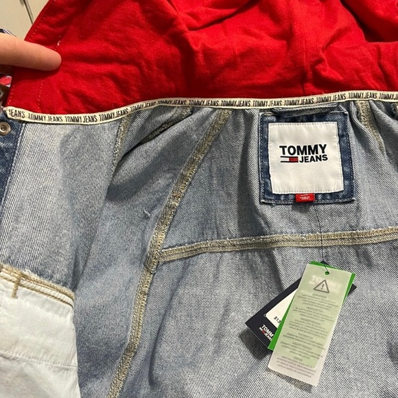 NWT Women’s  Size Large Tommy Hilfiger Hooded Cropped Denim Jacket - Picture 8 of 12